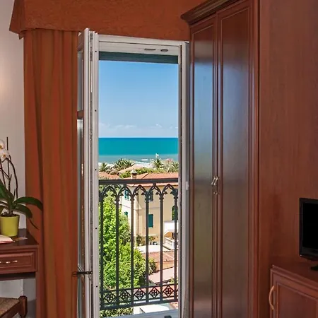 Hotel Ombrosa 3*